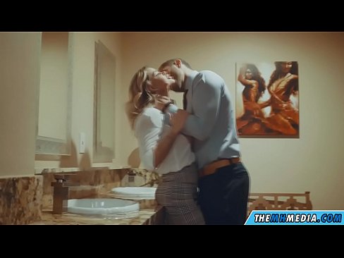 ❤️ Quando una bionda formosa ti seduce in un bagno pubblico ❤️❌ Porno vkal it.pornhdvideos.ru ️❤